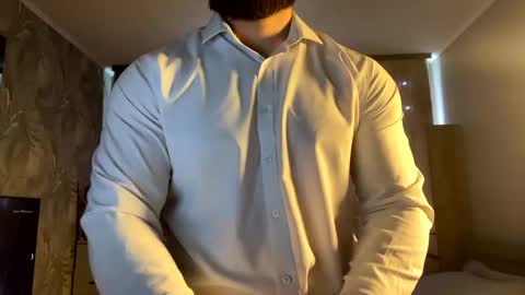 muscularjuggler online show from 03.10.26