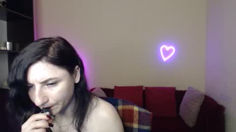 Jeneva online show from 11.21.25