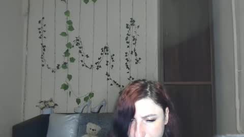Jeneva online show from 05.19.26