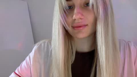 Snapshot of musescorner chatting on 06.26.26 musescorner online show from 06.26.26