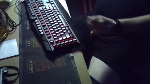 Snapshot of muso44 chatting on 09.19.25 Muso online show from 09.19.25