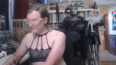 Muziknerd online show from 10.16.25