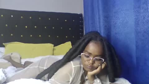 Snapshot of mwana69 chatting on 05.27.26 mwana69 online show from 05.27.26