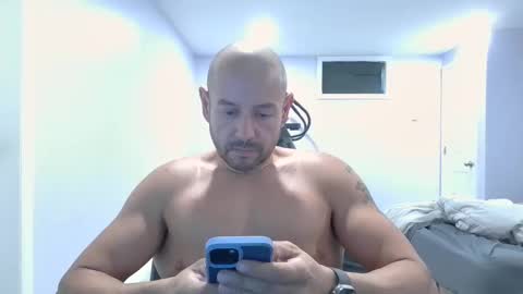 Snapshot of mworlton9 chatting on 09.10.25 Maximus online show from 09.10.25