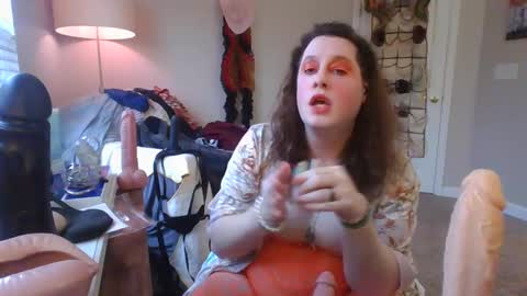 Snapshot of mxsissycharlotte chatting on 12.11.24 Mx Charlotte online show from 12.11.24