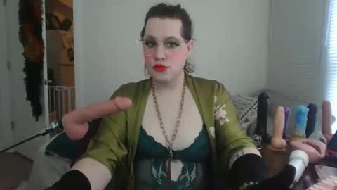 Snapshot of mxsissycharlotte chatting on 11.11.25 Mx Charlotte online show from 11.11.25
