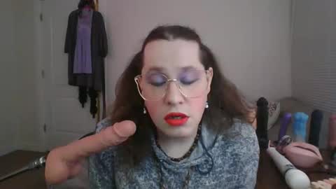 Snapshot of mxsissycharlotte chatting on 11.18.25 Mx Charlotte online show from 11.18.25