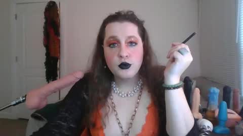 Snapshot of mxsissycharlotte chatting on 11.21.25 Mx Charlotte online show from 11.21.25