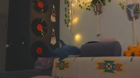 Snapshot of my_parisss chatting on 01.05.25 PARIS online show from 01.05.25