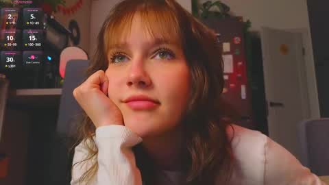 Snapshot of my_parisss chatting on 01.10.25 PARIS online show from 01.10.25