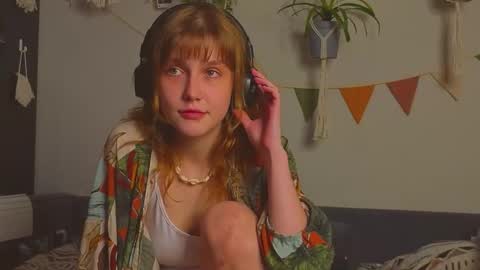 Snapshot of my_parisss chatting on 09.23.25 PARIS online show from 09.23.25