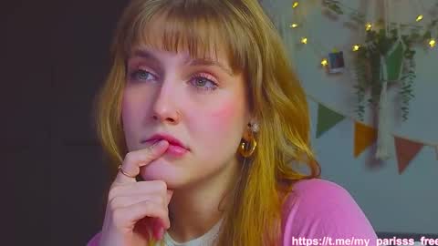 Snapshot of my_parisss chatting on 12.01.25 PARIS online show from 12.01.25