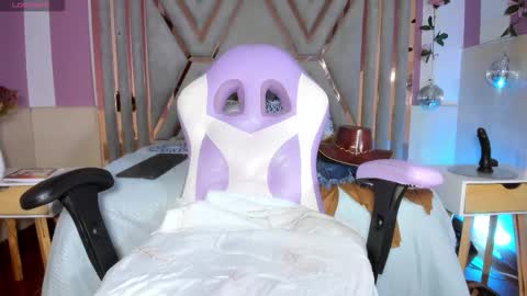 Snapshot of mya_blaze chatting on 09.13.25 mya_blaze online show from 09.13.25