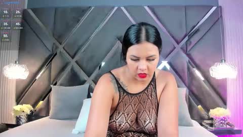 Mariana Evans online show from 12.22.25