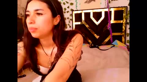 Snapshot of myagosling13 chatting on 10.02.25 miagosling NTMU Dont forget follow me online show from 10.02.25