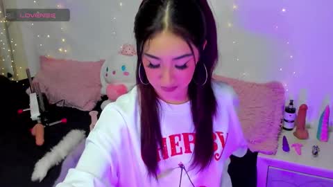    online show from 11.10.25