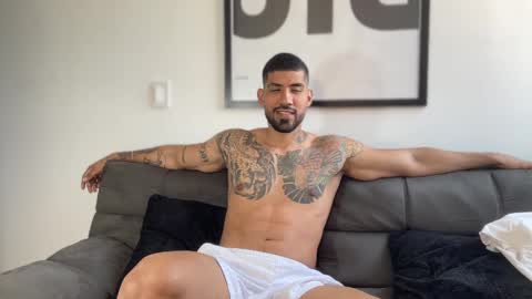 Myke esthetic online show from 03.01.25