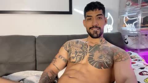 Myke esthetic online show from 09.18.25