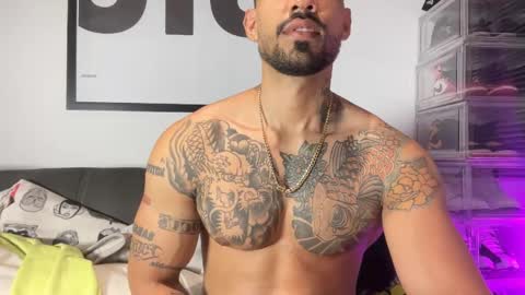 Myke esthetic online show from 10.13.25