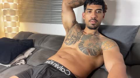 Myke esthetic online show from 12.14.25