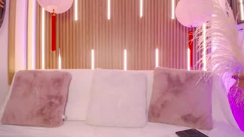 Snapshot of myladreams_ chatting on 01.07.26 Myla online show from 01.07.26