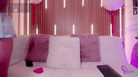 Snapshot of myladreams_ chatting on 01.19.26 Myla online show from 01.19.26