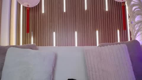 Snapshot of myladreams_ chatting on 02.05.26 Myla online show from 02.05.26