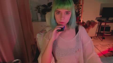 Snapshot of mylaweb chatting on 12.21.25 MylaFlores online show from 12.21.25