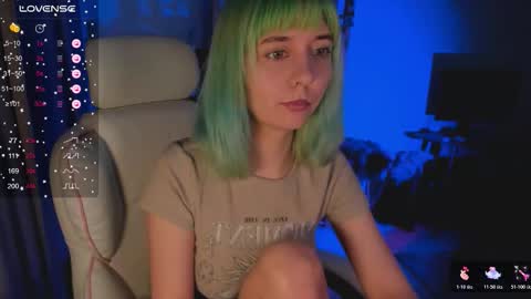 Snapshot of mylaweb chatting on 01.15.26 MylaFlores online show from 01.15.26