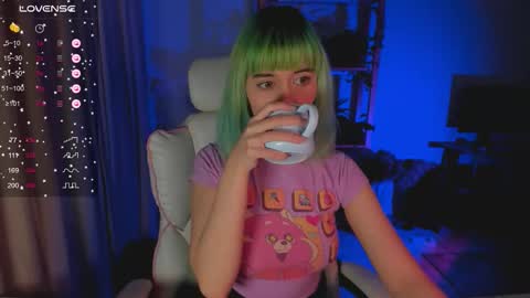 Snapshot of mylaweb chatting on 01.16.26 MylaFlores online show from 01.16.26