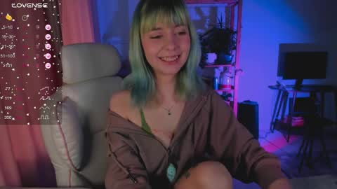 Snapshot of mylaweb chatting on 04.11.26 MylaFlores online show from 04.11.26