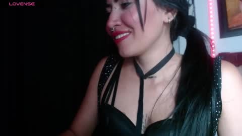 Snapshot of myomi_nix chatting on 02.08.25 myomi online show from 02.08.25