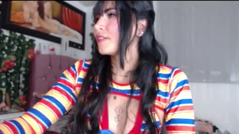 Snapshot of myomi_nix chatting on 10.18.25 myomi online show from 10.18.25