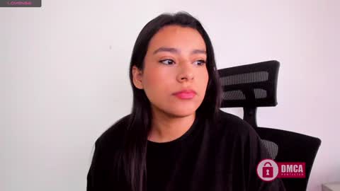 Snapshot of mypretty_isabella chatting on 01.09.25 Bella online show from 01.09.25