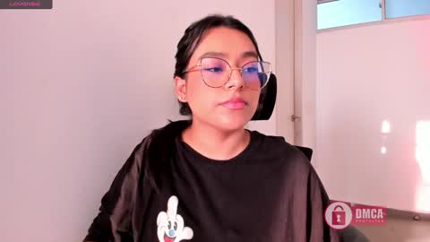 Snapshot of mypretty_isabella chatting on 01.21.25 Bella online show from 01.21.25