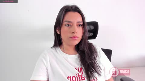 Snapshot of mypretty_isabella chatting on 01.30.25 Bella online show from 01.30.25