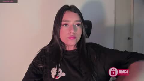 Snapshot of mypretty_isabella chatting on 02.18.25 Bella online show from 02.18.25