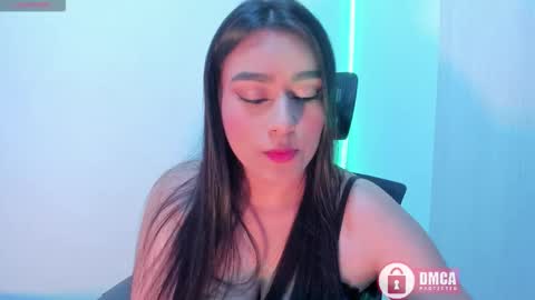 Snapshot of mypretty_isabella chatting on 10.24.25 Bella online show from 10.24.25