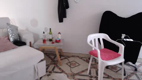 Snapshot of myrnasexxx chatting on 01.24.25 Myrna Sessions online show from 01.24.25