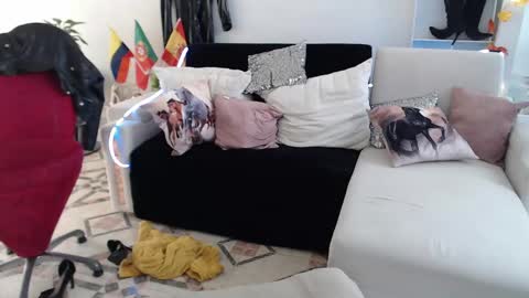 Snapshot of myrnasexxx chatting on 02.02.25 Myrna Sessions online show from 02.02.25