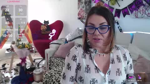 Snapshot of myrnasexxx chatting on 10.30.25 Myrna Sessions online show from 10.30.25