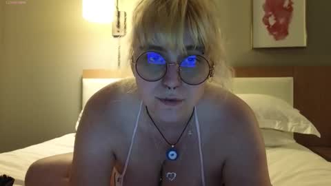 Snapshot of myrtlemystic chatting on 01.15.26 Myrtle Faust online show from 01.15.26