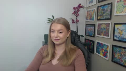 Snapshot of mysteryericax chatting on 04.18.26 Erica online show from 04.18.26