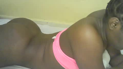 Snapshot of mystic_linna chatting on 06.14.26 mystic_linna online show from 06.14.26