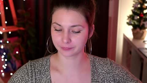 Snapshot of mysticalart chatting on 12.25.24 Eve online show from 12.25.24