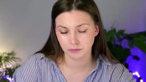 Snapshot of mysticalart chatting on 09.12.25 Eve online show from 09.12.25