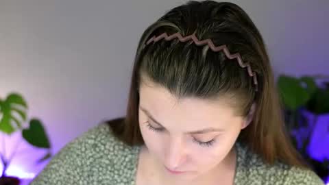 Snapshot of mysticalart chatting on 09.18.25 Eve online show from 09.18.25