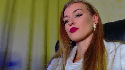 Snapshot of mysticvenus_ chatting on 11.27.25 mysticvenus_ online show from 11.27.25