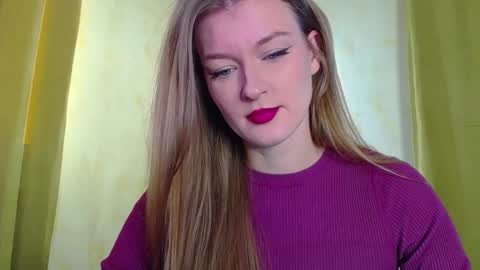 Snapshot of mysticvenus_ chatting on 12.15.25 mysticvenus_ online show from 12.15.25