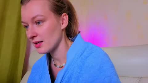 Snapshot of mysticvenus_ chatting on 04.01.26 mysticvenus_ online show from 04.01.26